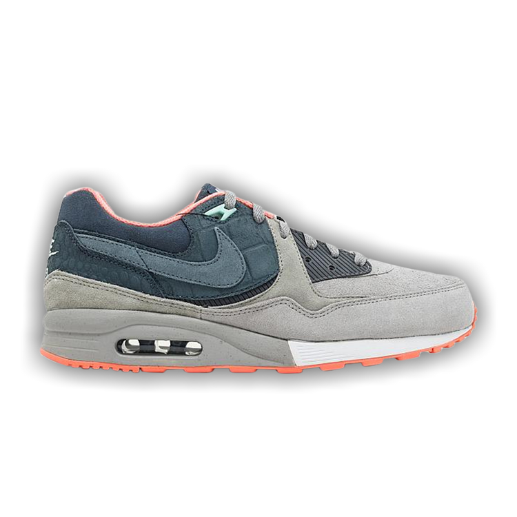 NIKE AIR MAX LIGHT PREMIUM QS 鮭児 NIKE AIR MAX LIGHT PREMIUM QS 鮭児 “mita sneakers” がゲリラ
