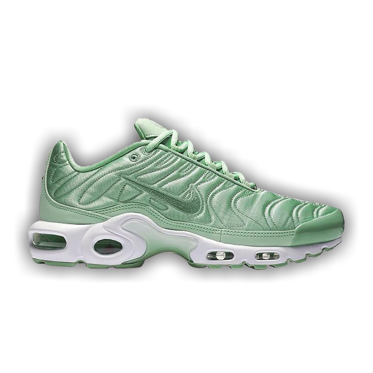 air max plus enamel green