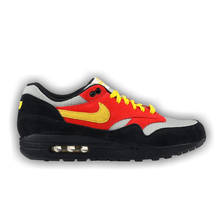 nike air max 1 supreme tech pack