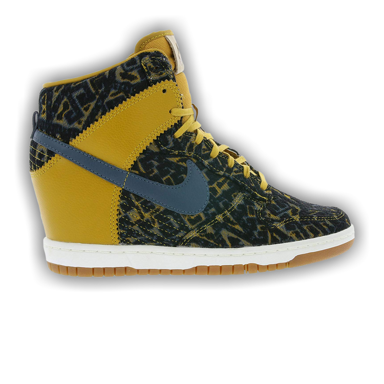 Gold sky high dunks sales