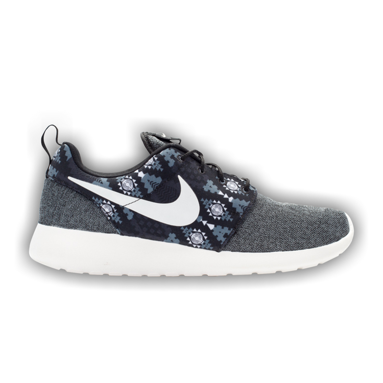 aztec nike roshe