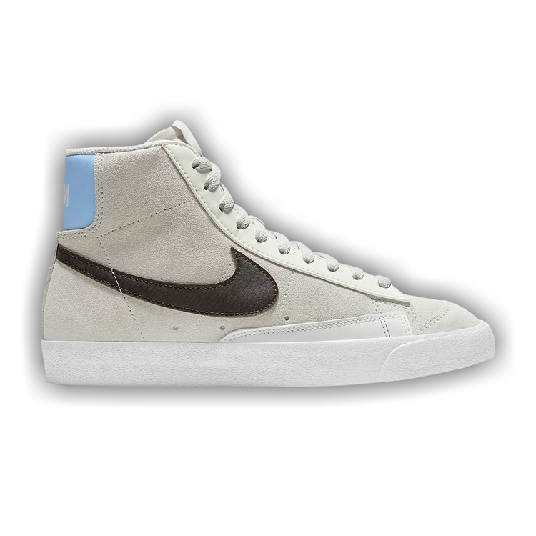 Nike blazer light blue top