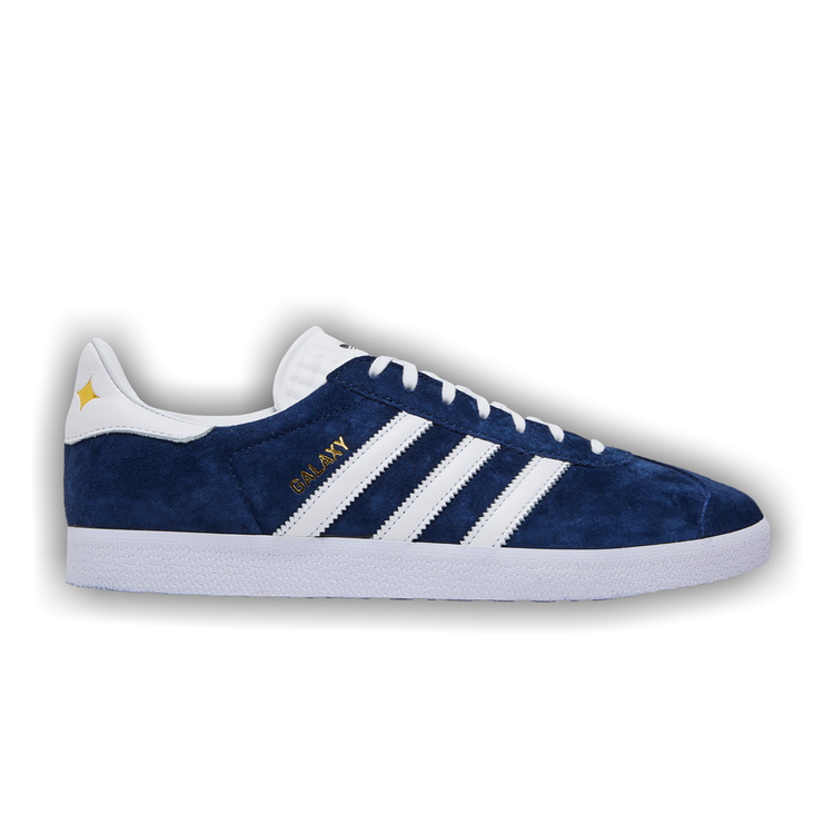 日本未発売 ADIDAS × LA GALAXY GAZELLE GV8364 adidas Gazelle x LA Galaxy - Viridian/Red/Cream White