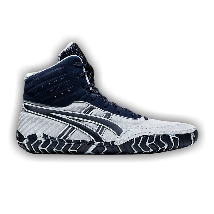 Asics aggressor deals iv
