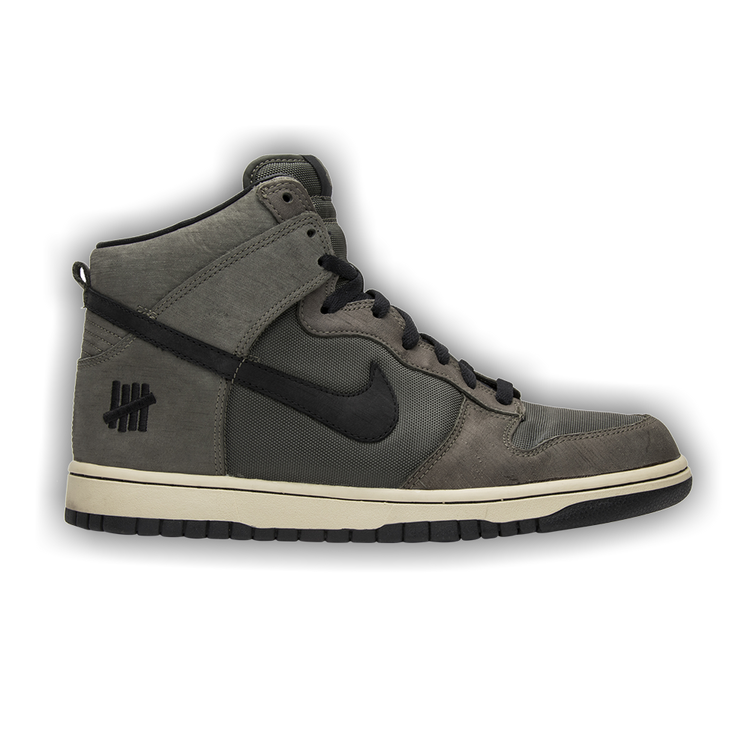 Nike dunk high undefeated top