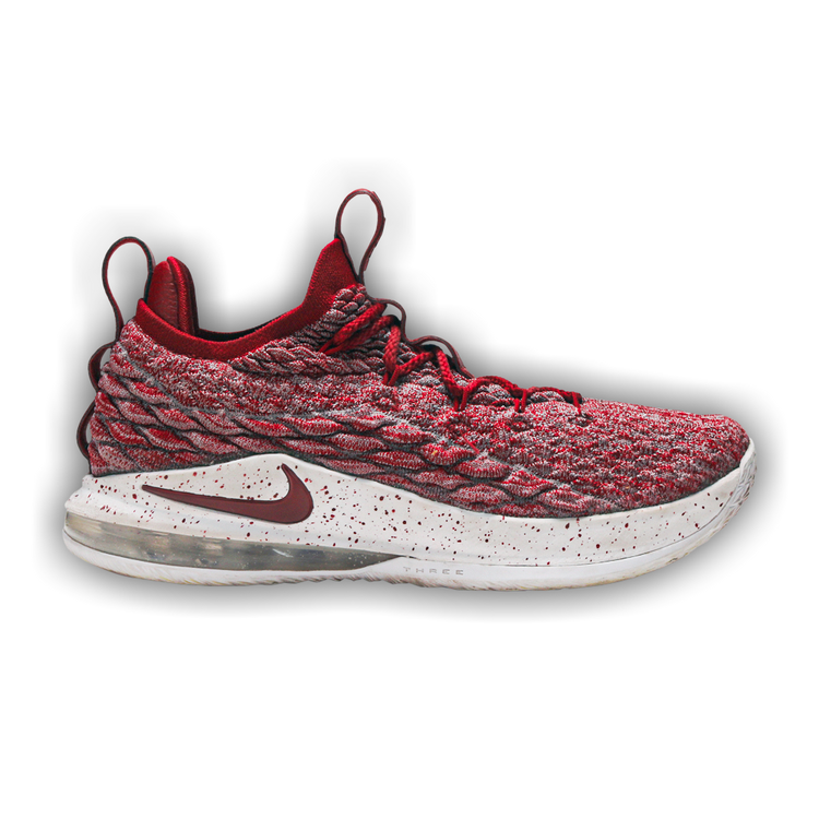 Lebrons 15 low outlet