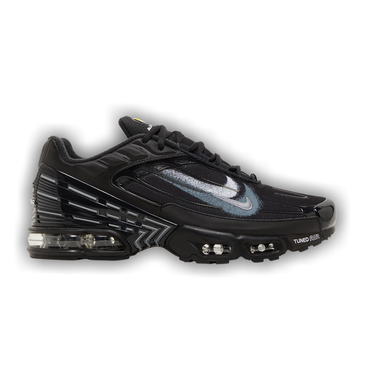 Air max plus black white spray paint 2025
