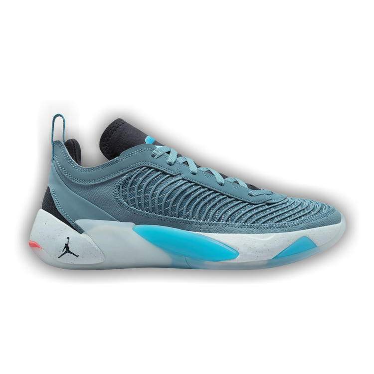 Nike jordan invictus sale