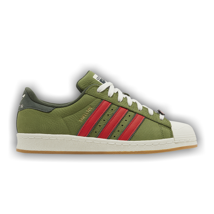 Green and white shell toe adidas new arrivals