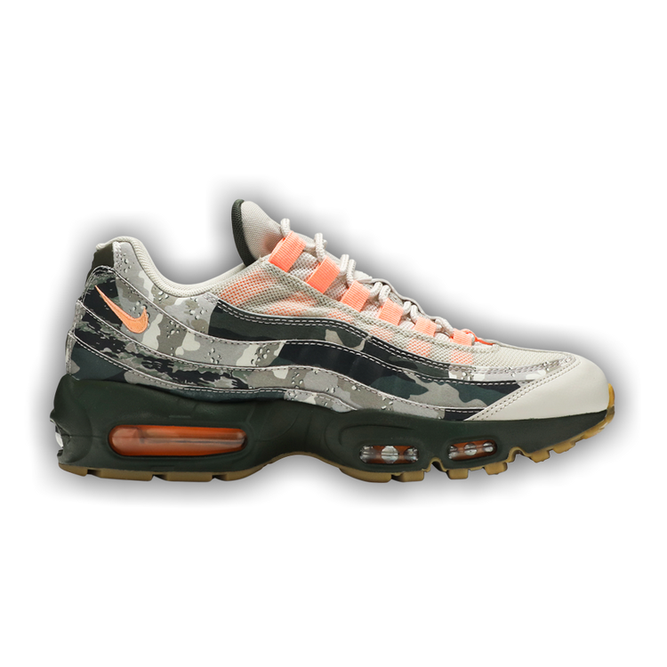 Nike air max 95 essential camo deals