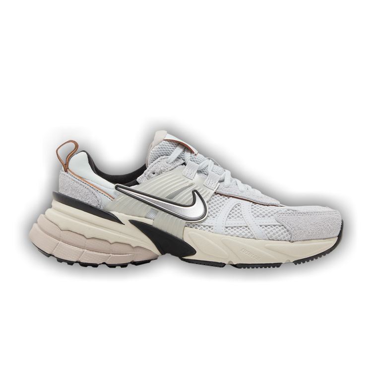 Buy Nike Wmns V2K Run 'Pure Platinum Chrome' - FN6703 002 | GOAT