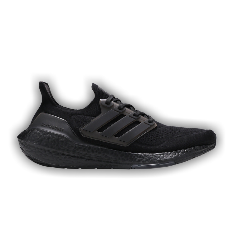 Ultraboost 4. triple black top