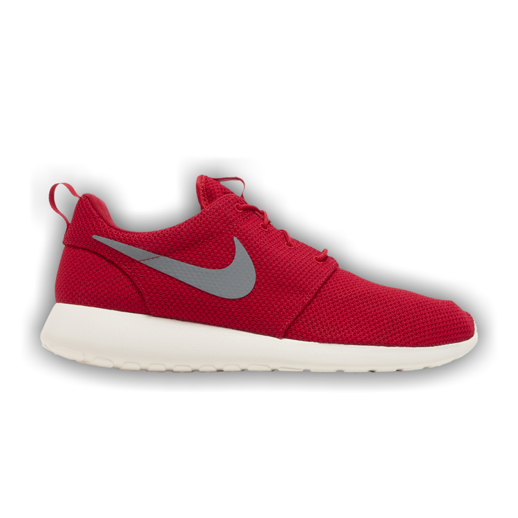 Nike roshe one in red store