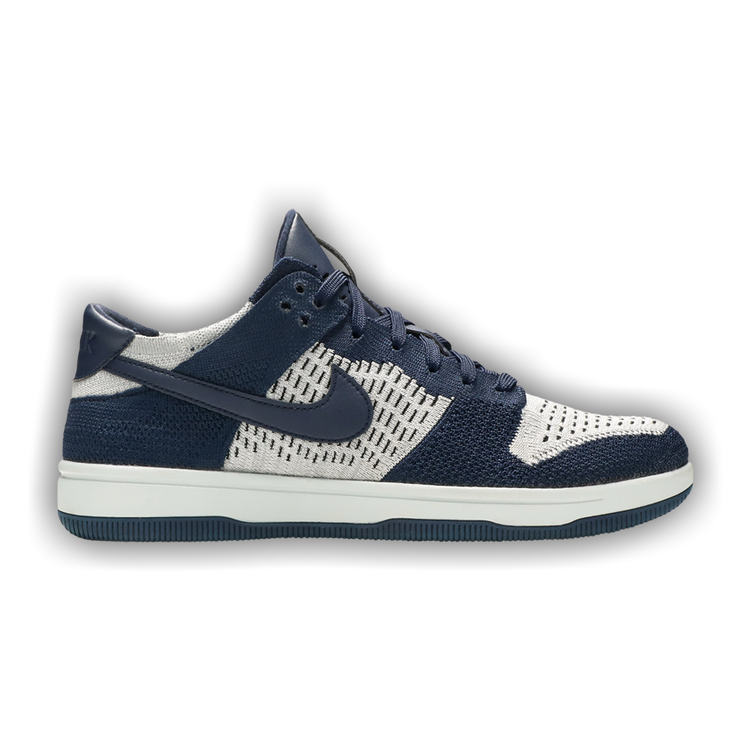 Dunk low flyknit hotsell