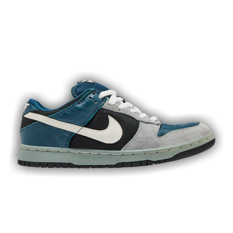 Nike SB Dunk Low x Futura Laboratories 'White and Geode Teal