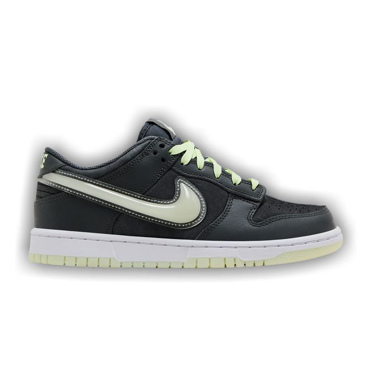 メルタンダンク Nike Dunk Low Retro SE VTG “Photon Dust and Summit White”が
