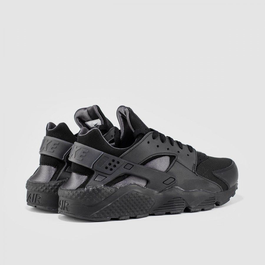 Nike huarache blackout uk sale