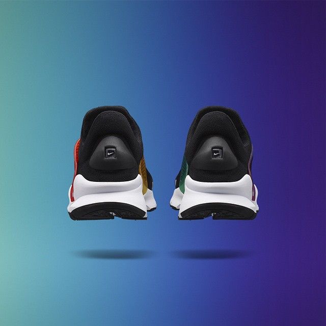 Nike Sock Dart SP Be True