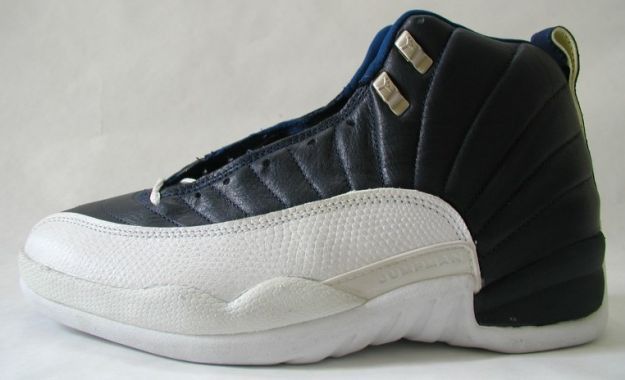 Air Jordan 12 OG Obsidian
