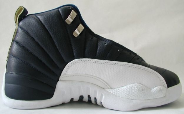 Air Jordan 12 OG Obsidian