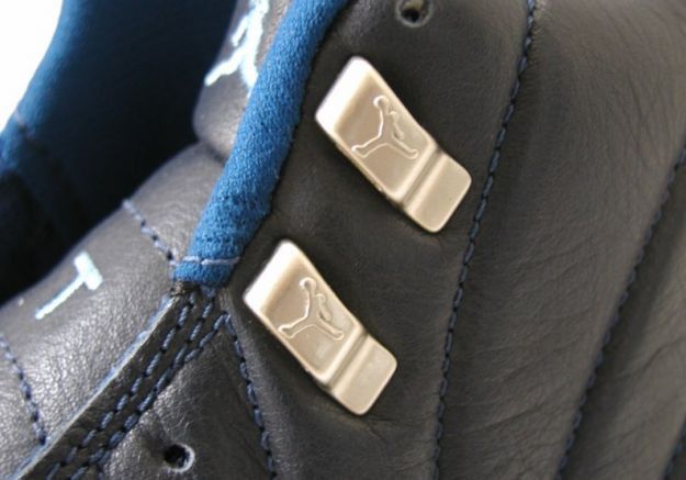 Air Jordan 12 OG Obsidian