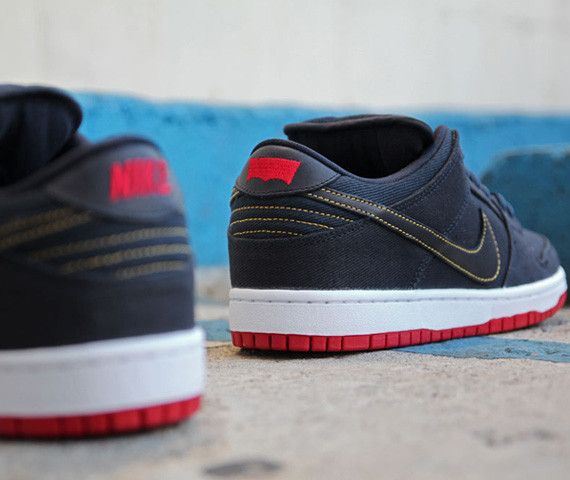 Nike Dunk Low Pro SB QS Levis