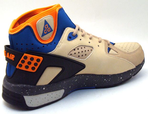 Nike Air Mowabb Qs