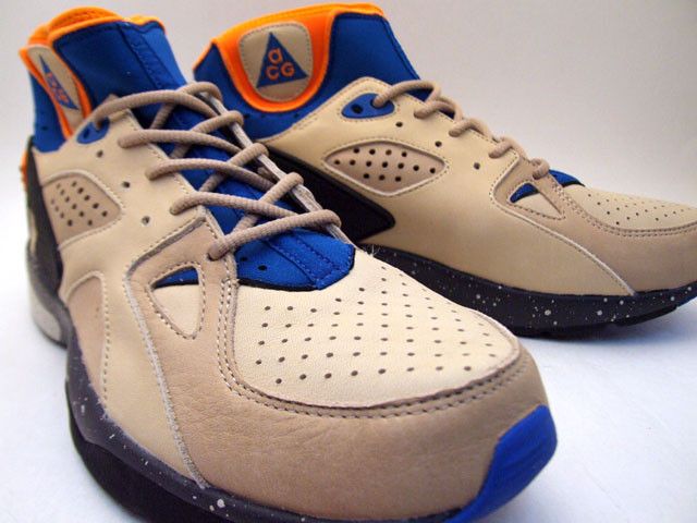 Nike Air Mowabb Qs