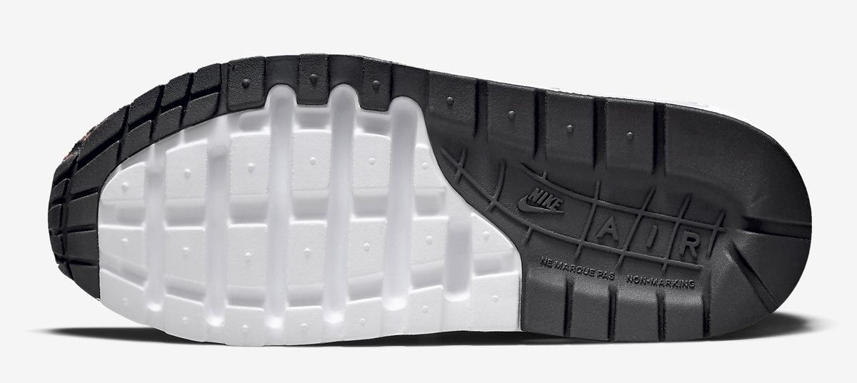 Buy Nike Air Max 1 QS GS 'Tiger' - 827657 200 | GOAT