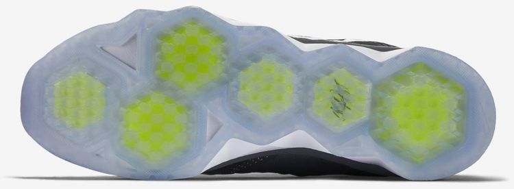 Nike CJ3 Flyweave Trainer