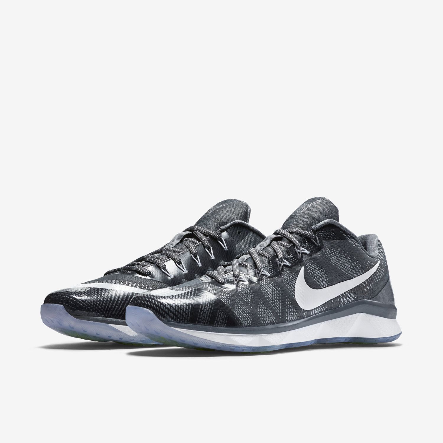 Buy CJ3 Flyweave Trainer 725231 001 GOAT