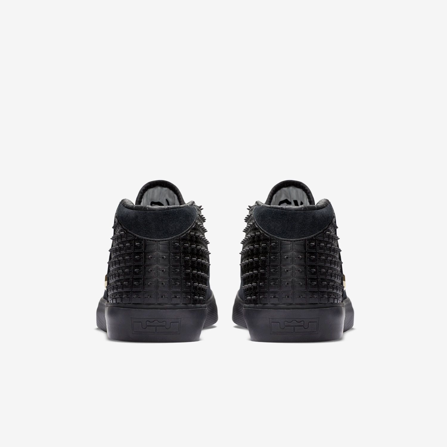 Buy LeBron XIII Lifestyle Black 806396 001 GOAT CA