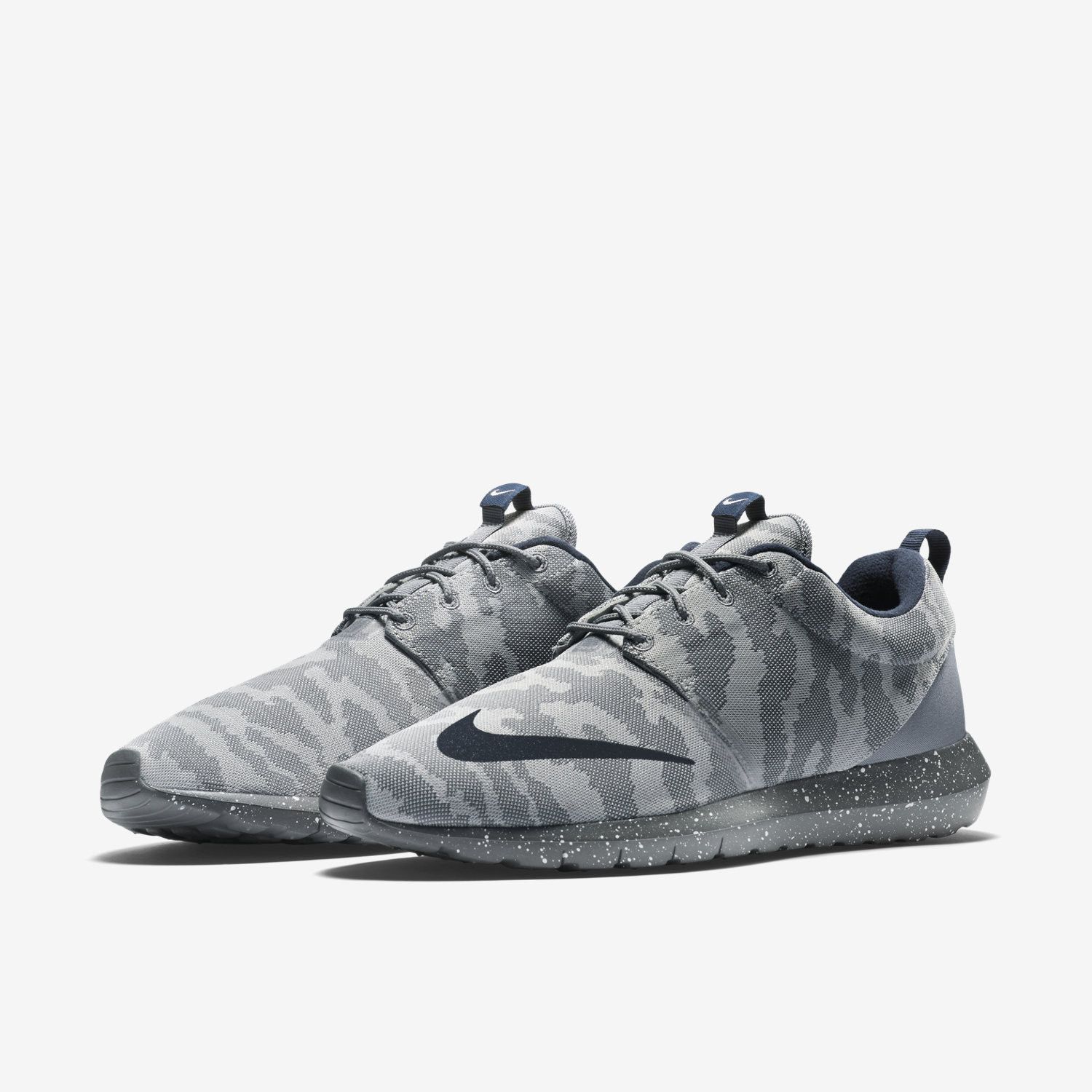 mens grey roshes