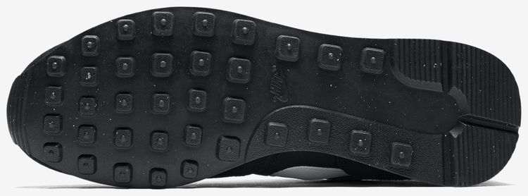 Nike Internationalist