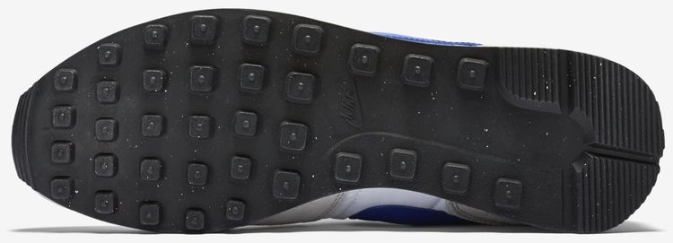 Nike Internationalist