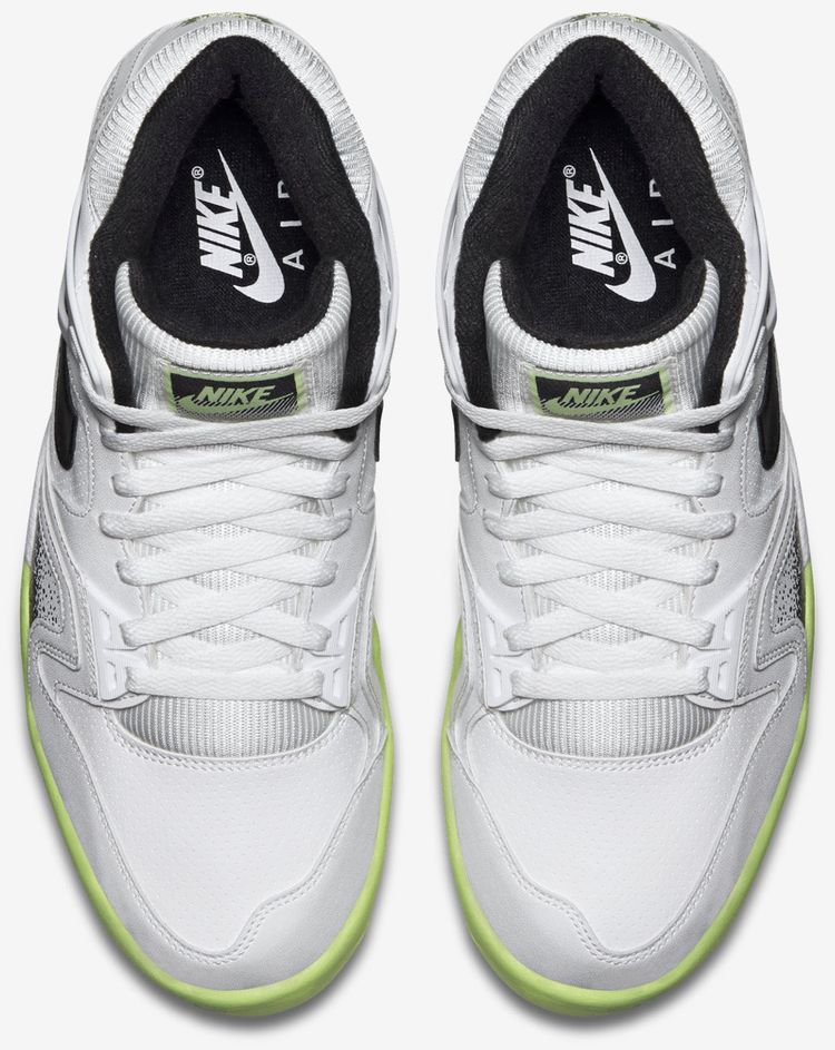 Nike Air Tech Challenge II