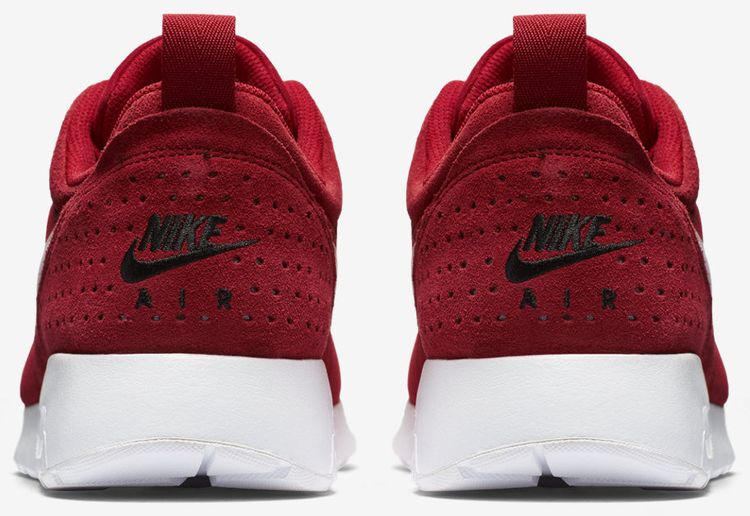 Nike Air Max Tavas Leather