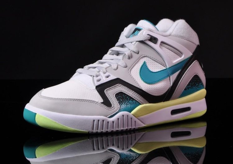 Air Tech Challenge 2 Turbo Green