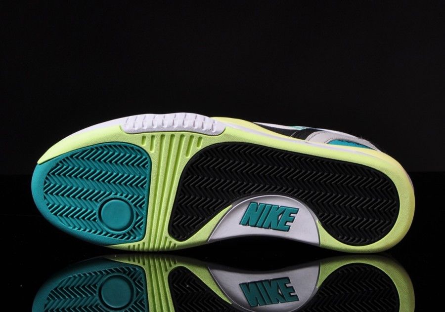 Buy Air Tech Challenge 2 Turbo Green 318408 130 GOAT