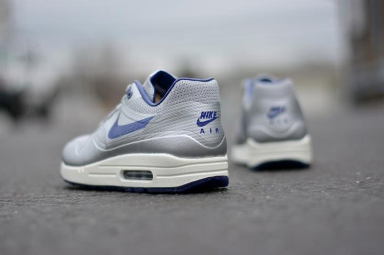 Air Max 1 Hyp QS Track Royal