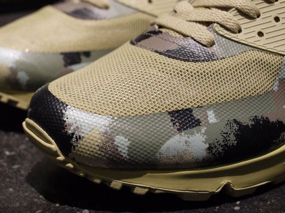 Size 9.0 Air Max 90 Hyp Sp Italy
