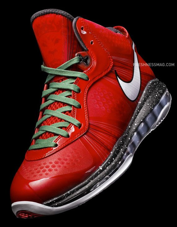 Size 11.0 LeBron 8 V 2 Christmas