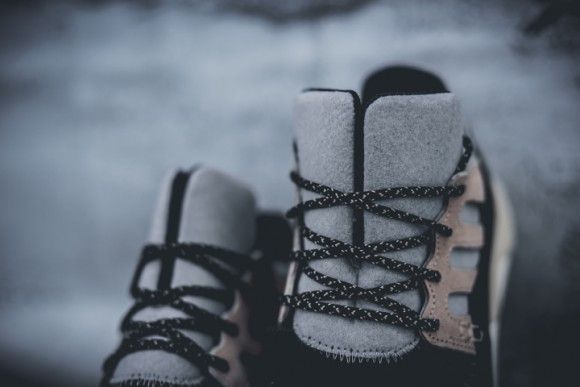 Buy Off The Hook x Tubular Moc Runner S82686 GOAT