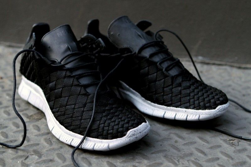 nike inneva woven black