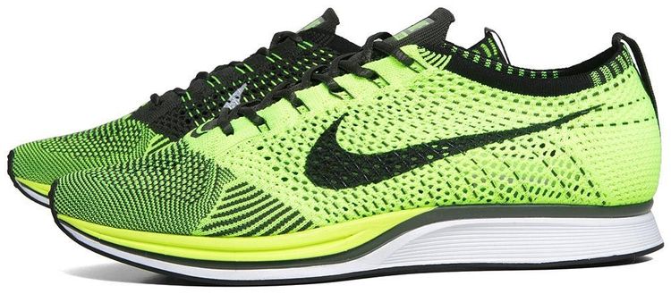Flyknit Racer Volt