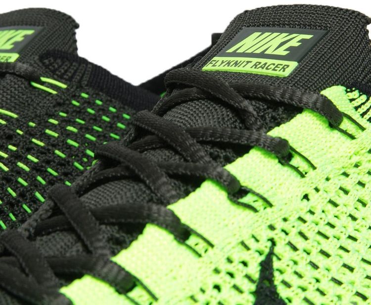 Flyknit Racer Volt