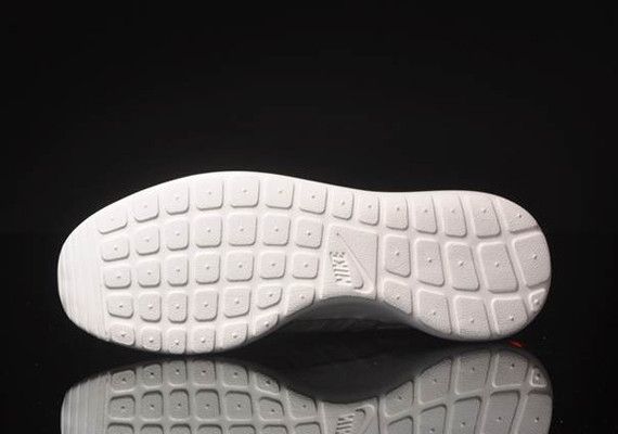 Nike Rosherun DYN FW QS Strate Grey