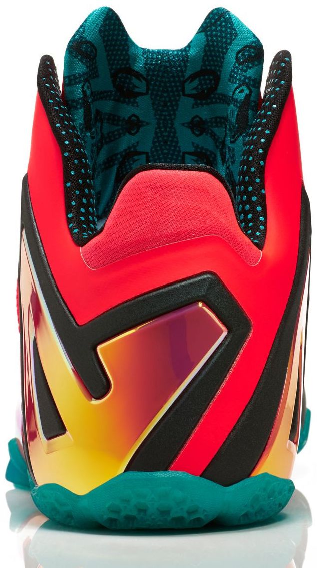 LeBron 11 Elite Hero Pack