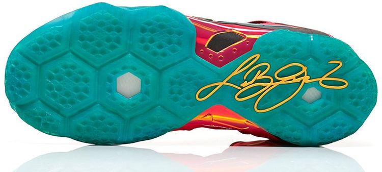 LeBron 11 Elite Hero Pack