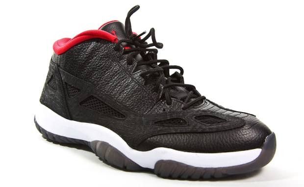 Size 10.0 Air Jordan 11 Retro Low IE Black Charcoal Red 2011